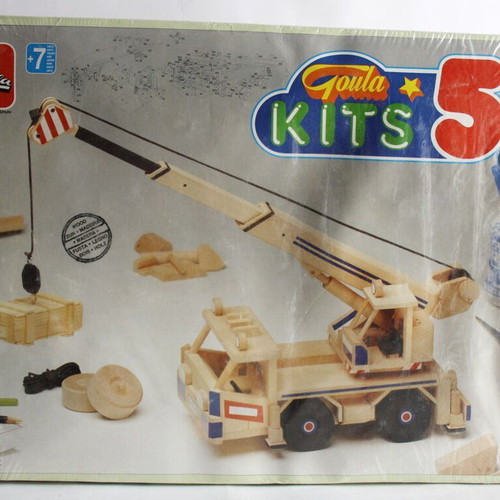 Vintage 1994 Goula Kits 5 wooden assembly crane new, missing parts