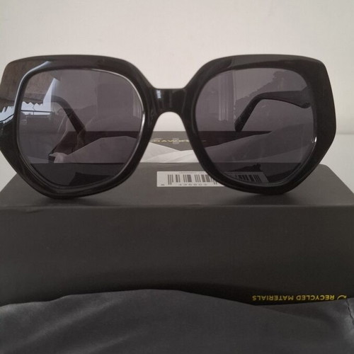 Hawkers Boujee Polarized Black Dark sunglasses new with box and case