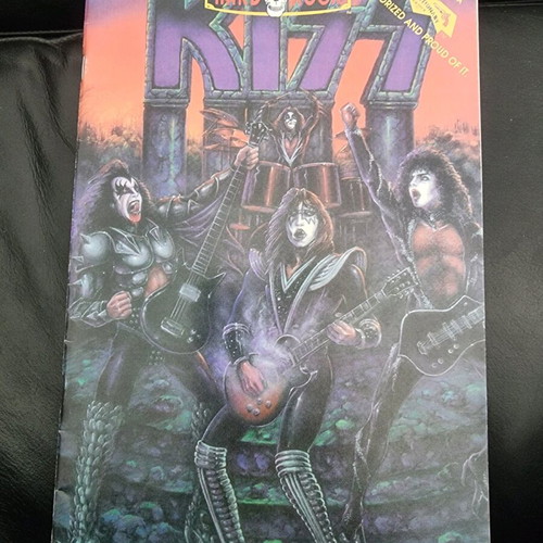 Kiss comic book set with used mousepad