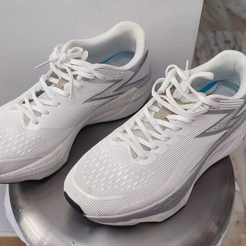 Athletic shoes white with grey-silver, size 39, like new