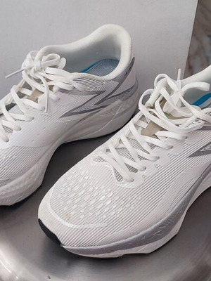 Athletic shoes white with grey-silver, size 39, like new