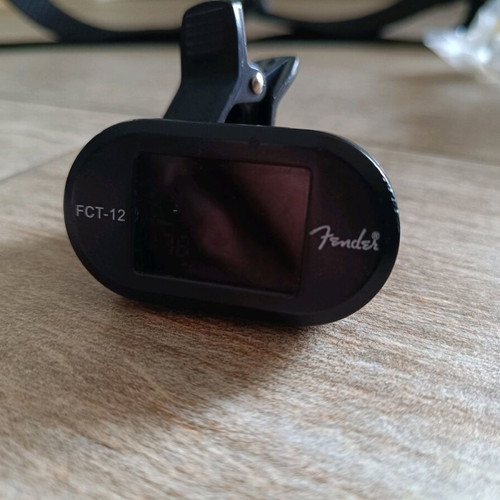 Fender FCT-12 tuner metronome like new