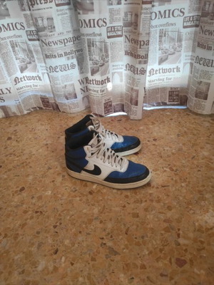 NikeCourt Vision Mid Next Nature μεταχειρισμένα sneakers, νούμερο 45, μπλε και άσπρα