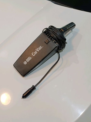 Σκούπα αυτοκινήτου ηλεκτρική Black & Decker σαν καινούργιο με πλενόμενο φίλτρο