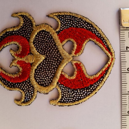 Motif gold black red iron-on patch women's 2 pcs new