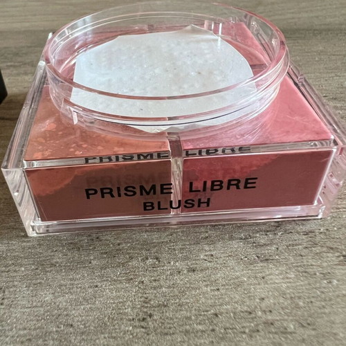 Givenchy Prime Libre Blush shade 3 Voile Corail like new