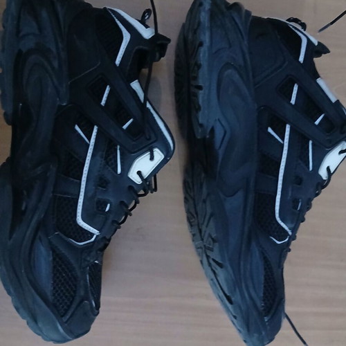Guess men's shoes like new, black, size 44