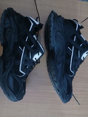 Guess men's shoes like new, black, size 44