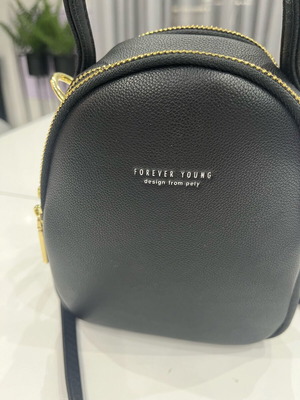 Μικρό σακίδιο πλάτης Forever Young καινούργιο, μαύρο, από οικολογικό δέρμα