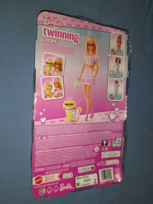 Κούκλα Barbie Twinning Looks με σκυλάκι και αξεσουάρ καινούργιο