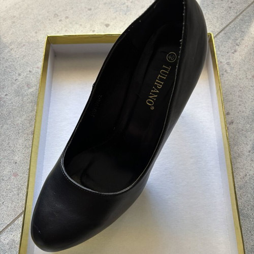 Tulipano black pumps size 40, slightly used