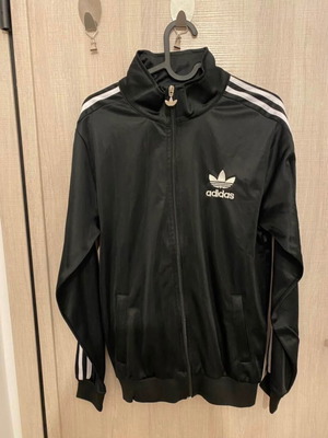 Adidas jacket S like new in perfect condition