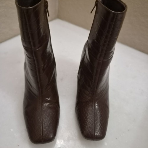 Arte Piedi ankle boots like new, croco pattern, heel 8cm, size 39, brown