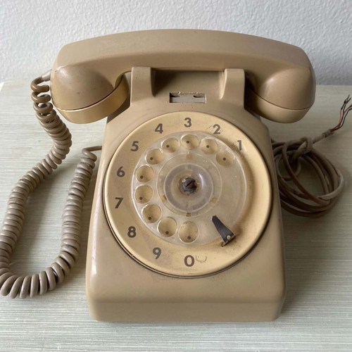 Vintage τηλέφωνο ITT ελληνικής κατασκευής 1977 μεταχειρισμένο