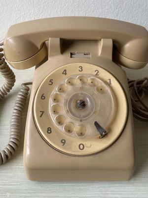 Vintage τηλέφωνο ITT ελληνικής κατασκευής 1977 μεταχειρισμένο