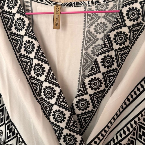 One-piece jumpsuit like new with elastic waist, size M