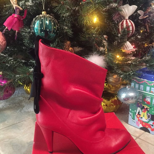 Red ankle boots new with black bow, size 39