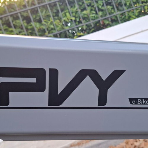 E bike PVY Z20 PLUS 1000 100Nw like new with Shimano pedals and extras