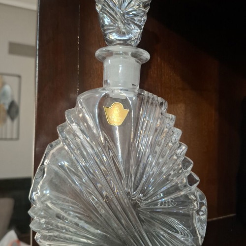 Vintage crystal decanter Art Deco style with embossed details