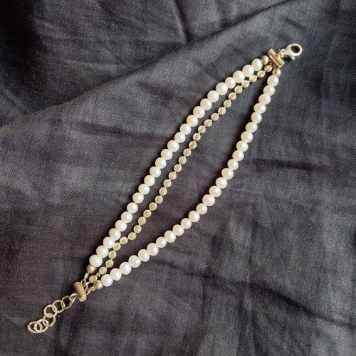 Bracelet pearls used