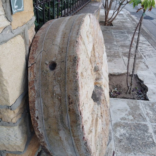 Millstone used large with single and double hoop