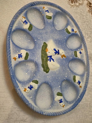 Decorative egg tray like new with 8 egg slots