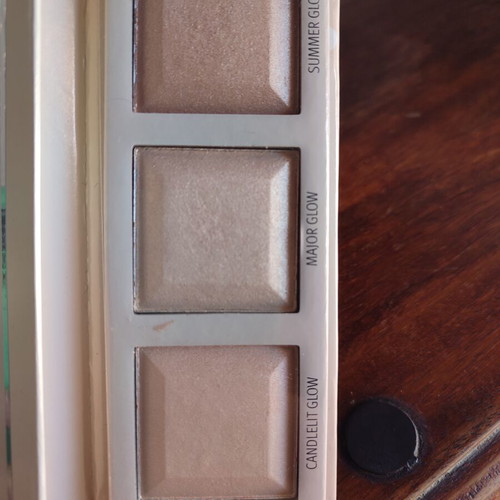 Highlighter palette with mirror, new, Essence Choose Your Glow