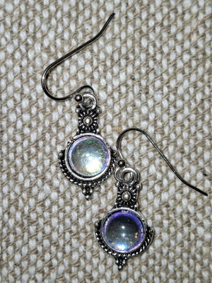 Silver earrings like new with transparent stone 3 cm length