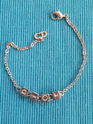 Christian Dior vintage βραχιόλι σαν καινούργιο, ασημί απόχρωση, 18 εκ.