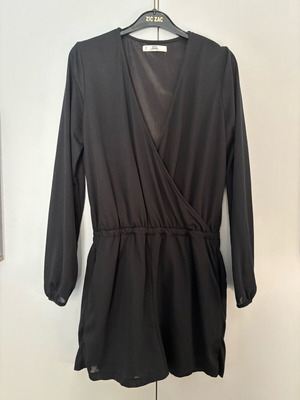 Mango playsuit black, like new, size Small
