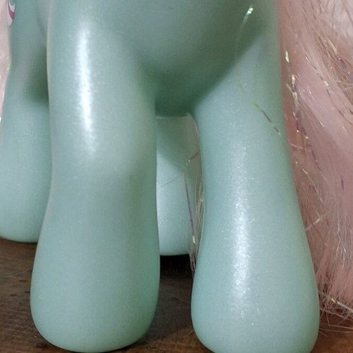 My Little Pony Minty G3 2006 Christmas Winter collectible figure like new
