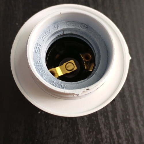 E27 compatible power socket lamp holder, white