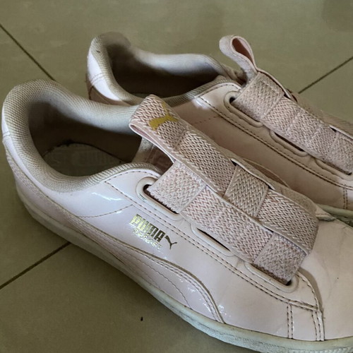 Puma women's athletic shoes used, pink, size 37