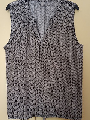 H&M sleeveless women's blouse white and blue size L like new
