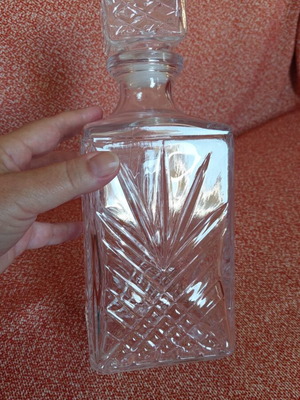 Crystal decanter square shape with stopper
