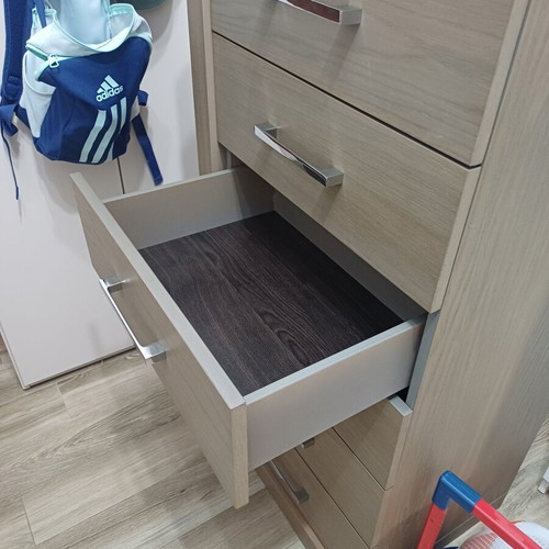 Tall dresser with mirror set like new, oak wood