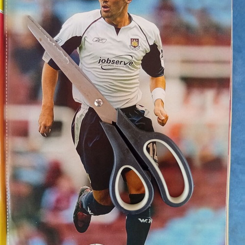 Match Football Magazine Issue 18-24/10/2006 Like New with Ronaldinho Poster