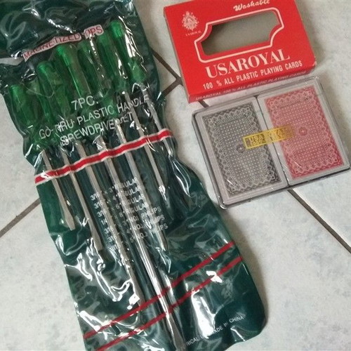 Screwdriver set 7pcs and 2 plastic playing cards new