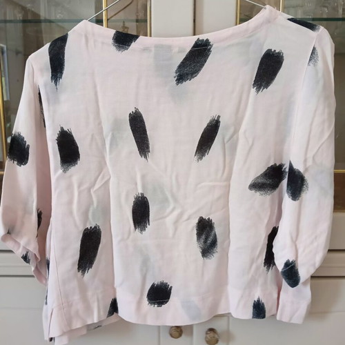 H&M women's blouse like new, extra small, black and pink