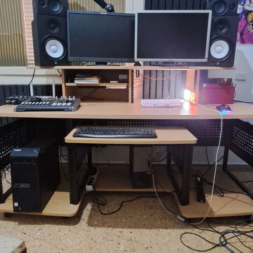 Studio Producer Station Desk like new