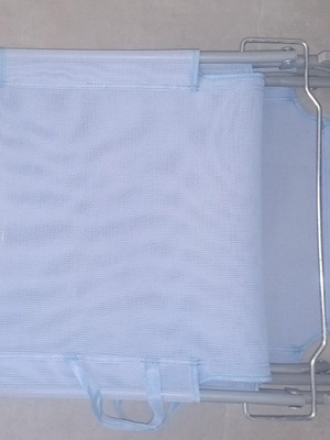 Πτυσσόμενη ξαπλώστρα παραλίας με μεταλλικό σκελετό και ύφασμα mesh