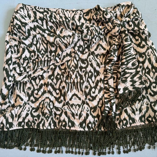 Zara mini skirt with pattern and fringes, like new, green