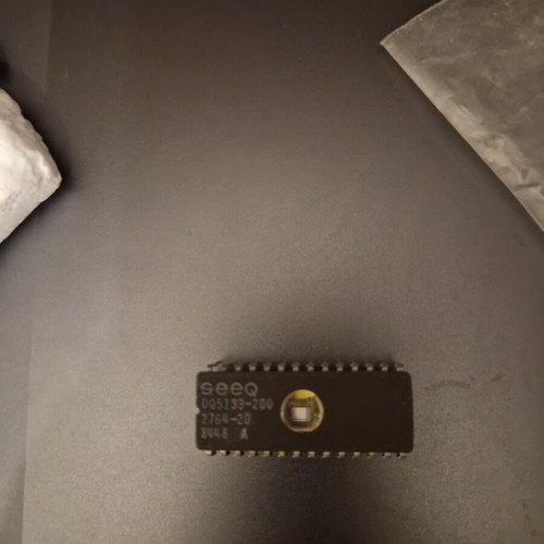 Seeq DQ5133S-200 CCD image sensor used, vintage ceramic IC with quartz window