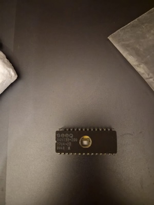 Seeq DQ5133S-200 CCD image sensor used, vintage ceramic IC with quartz window