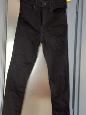 Levi's High Waisted Super Skinny Jeans Size 28 Like New Black