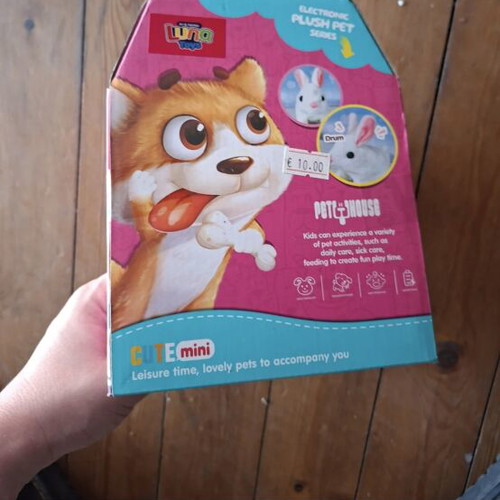 Plush Dog Toy new with batteries for movements
