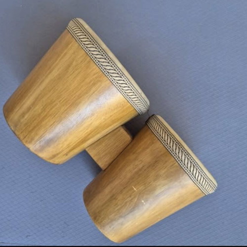 Lp Bongos set like new, natural wood with natural skin