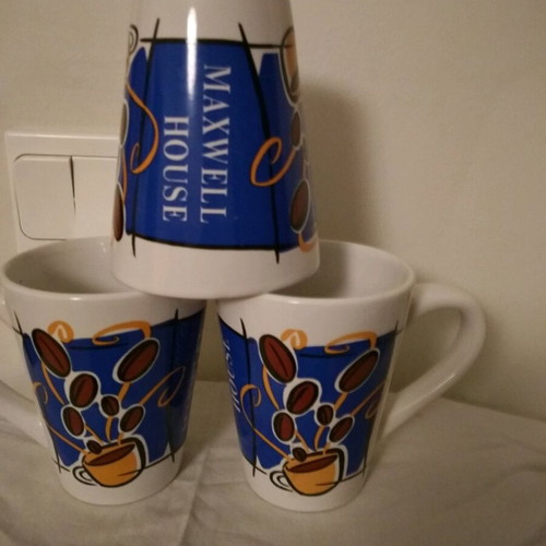 Maxwell House coffee mugs set of 3 like new