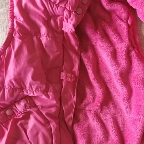 Marks & Spencer sleeveless jacket pink like new for ages 4-5