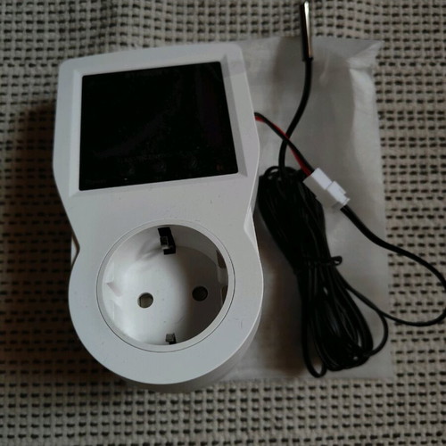 Tuya wifi socket with thermometer new